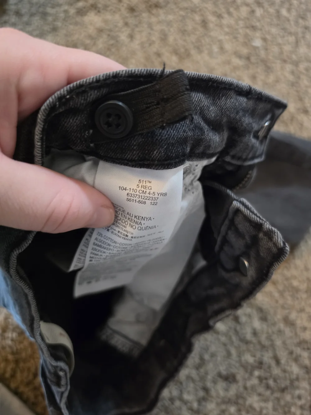 Levis durable black